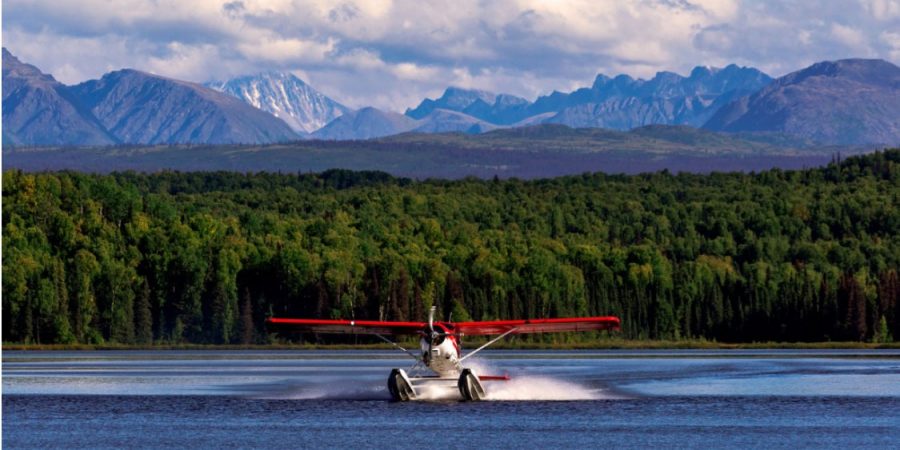 Float Plane BC Mountains